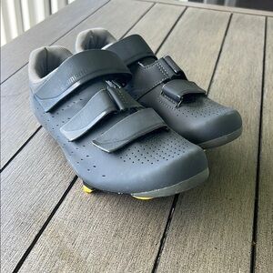 Shimano women’s Cycling Shoes - Black and Gray